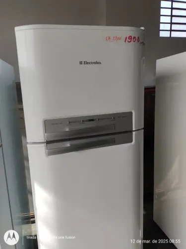 REFRIGERADOR ELECTROLUX DF 46 220V