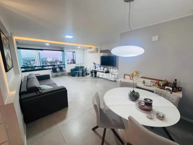 Apartamento de 106m² no bairro da Encruzilhada