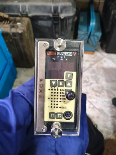 Relé de Proteção Pextron URPS 2406 - Sincronismo 72-250 V - Nunca Instalado