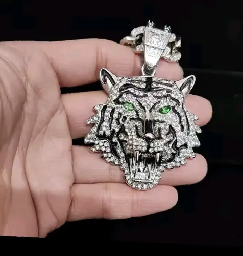 Corrente Pingente Tigre Cravejado - Luxo e Estilo!
