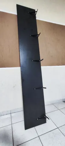 Prateleira em MDF com mão francesa 