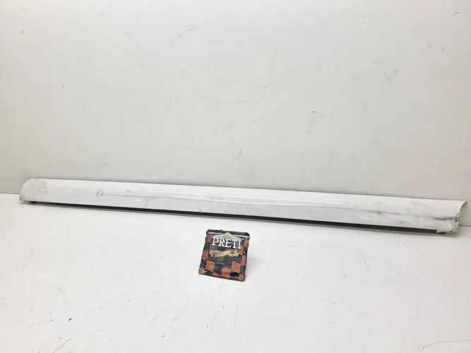 Friso Lateral Porta Vw Kombi 2012 / 2013 C/detalhe