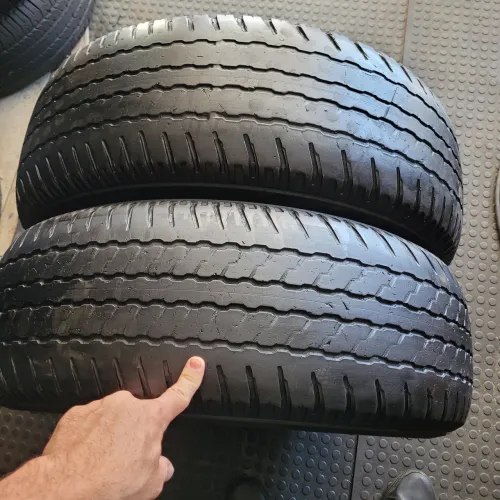 2 pneus 265/70/16 Bridgestone para camionete (420 em 3× no cartão