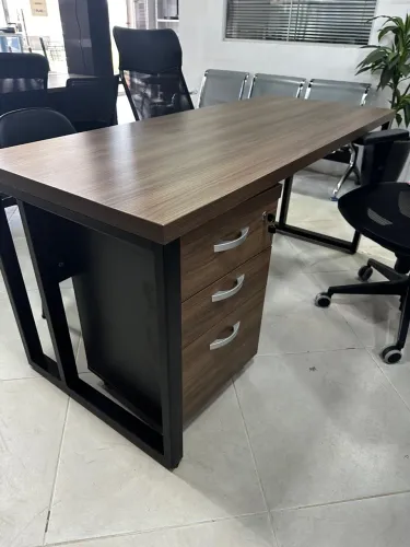 MESA INDUSTRIAL COM GAVETEIRO - LOJA IKONMIXOFFICE 