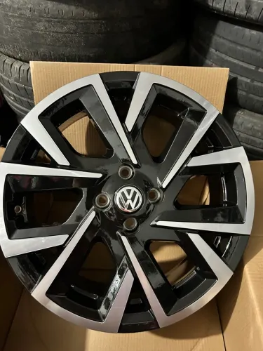 Roda de liga leve novas R17 furação 4x100