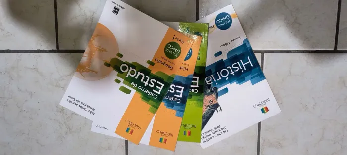 Vendo livros 1° ensino médio 