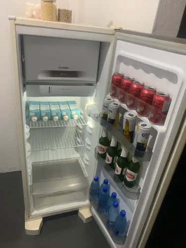 Refrigerador Esmaltec Roc31 245 Litros