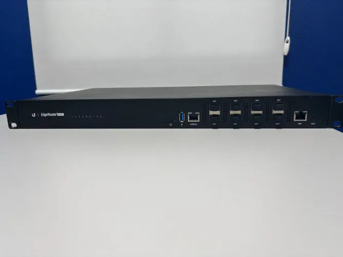Roteador EdgeRouter Infinity - Ubiquiti