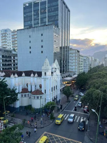 Cobertura de Luxo em Ipanema: 4 Quartos com Vista Panorâmica