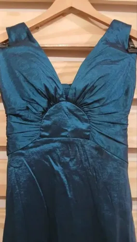 Vestido de Festa Azul em Alfaiataria