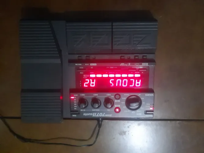 Pedaleira Zoom 707II Guitar
