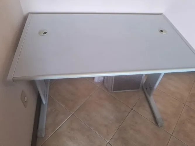 Mesa de Escritório Cinza 