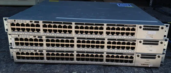 Switch Cisco Catalyst 3850 48 T-l 48Portas Gigabit 2 10g Layer 3