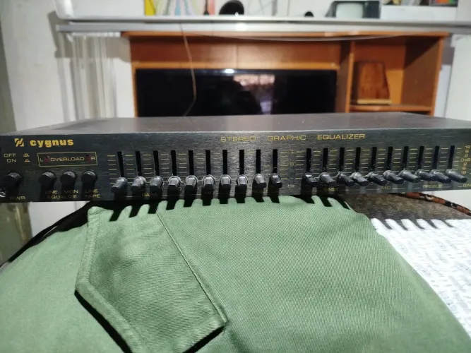 Equalizador Gráfico Stereo Cygnus ge400 semi novo 