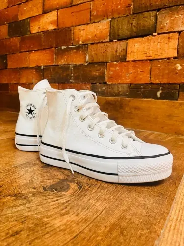 Tênis Plataforma Cano Alto Chuck Taylor Converse All Star Feminino - Branco+Preto