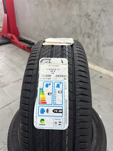 Pneu Continental UltraContact 215/55 R17