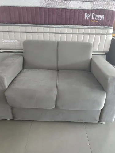 Sofá dois e três lugares disponíveis à pronta-entrega 