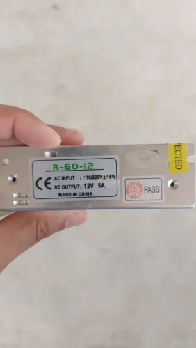 Fonte de alimentação 12V 5A R-60-12