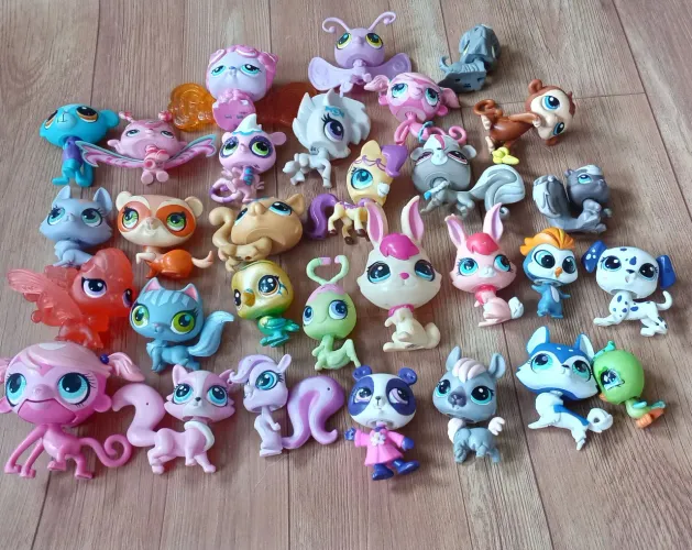 Lote com 29 Littlest Pet Shop Hasbro