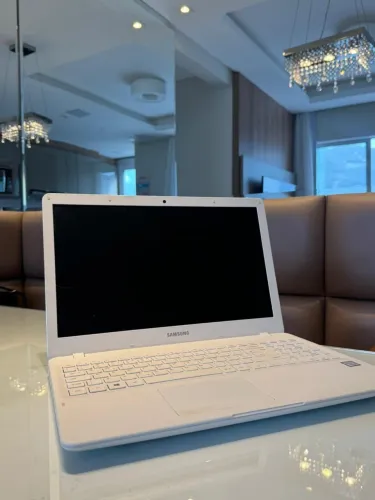 Notebook Samsung NP300E5M