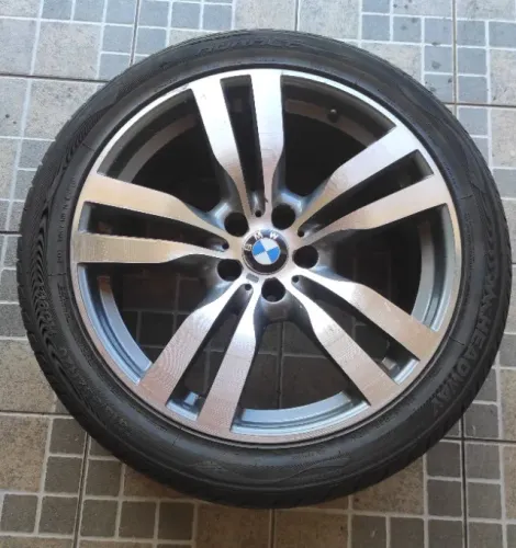 RODA BMW X6M ARO 20 C/ PNEU P/ MESA DE CENTRO