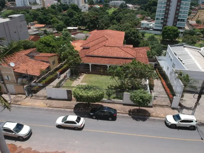Casa bem localizada ideal para clinicas e emoresa de grande porte