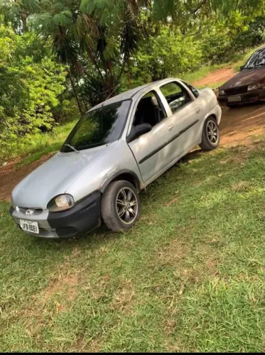 Chevrolet Corsa Sedan Super Milenium 1.0 MPFI 16V 2000