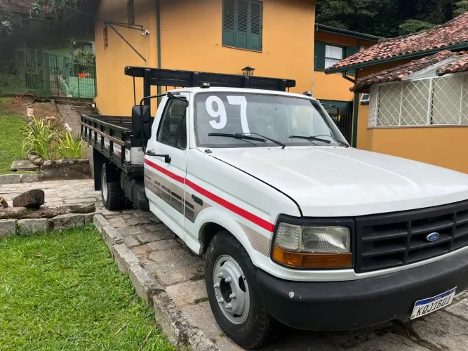 Caminhão 3/4