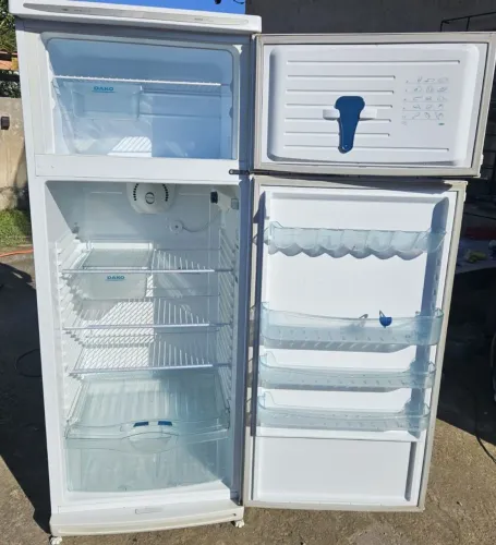 Geladeira Dako 127v com Garantia.