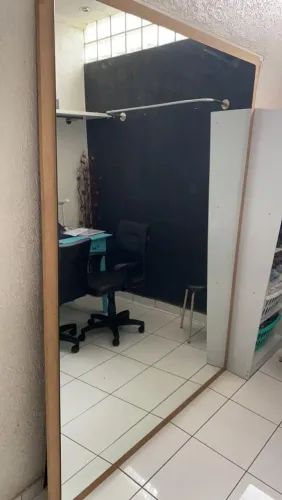 Espelho provador de parede grande - IMPECÁVEL
