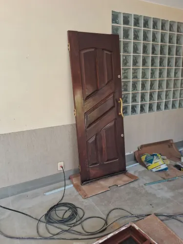 Porta madeira c portal