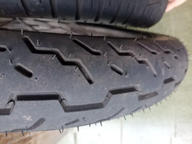 Pneu Moto 90/90/18 (3.0-18) Technic