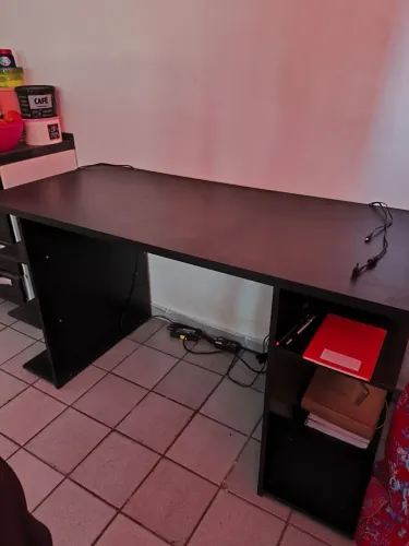 Mesa para computador e estudos