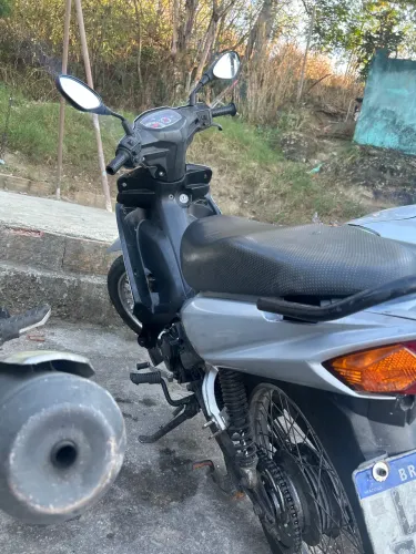 Cripyton 115 no meu nome doc ok e com todos os papéis em dia moto no 26