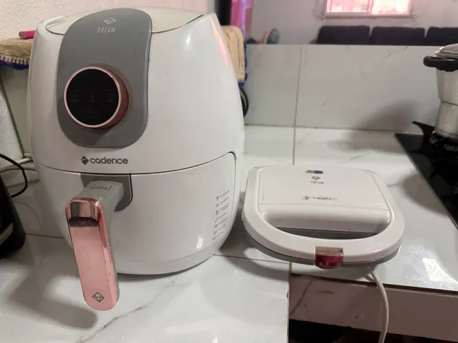 Air frier e sanduicheira