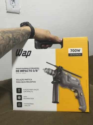 Furadeira e Parafusadeira de Impacto WAP 3/8 700W com Kit