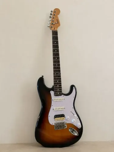 Squier Bullet Stratocaster Custom