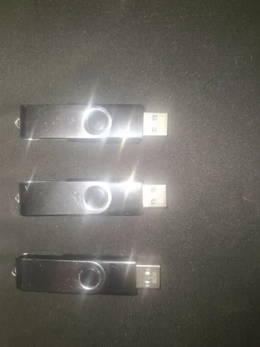 3 pen-drive com preço de 1