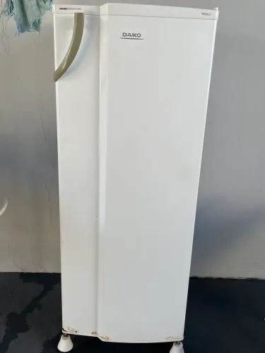 Vende-se geladeira DAKO ou troca