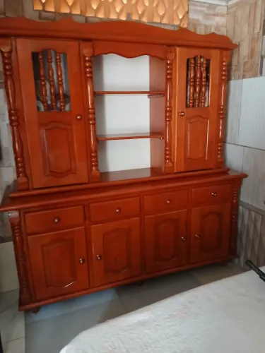 Vendo armário de madeira
