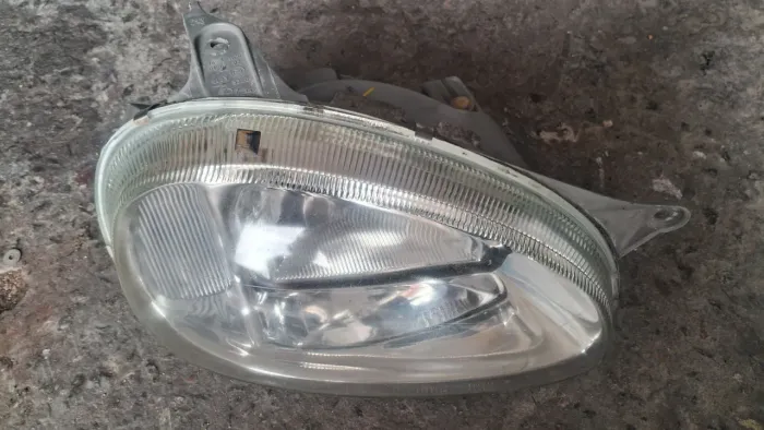 Farol Direito Chevrolet Corsa Classic