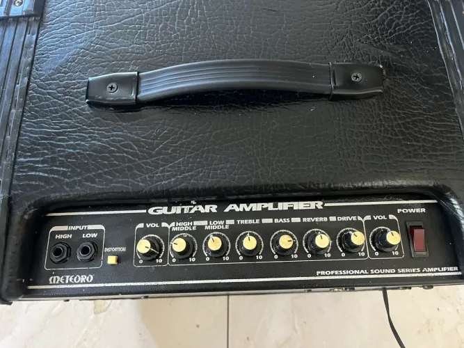 Amplificador meteoro two reverb RX 100