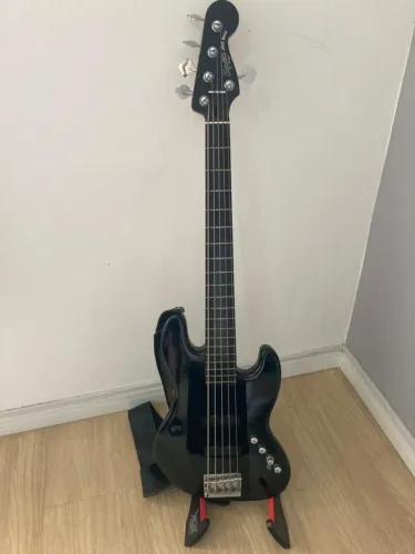 Contra baixo fender jazz 5 cordas Ativo 