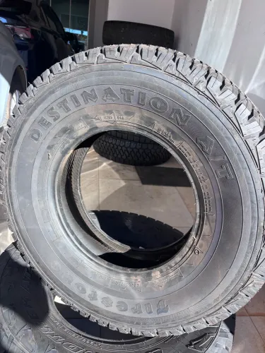 Pneus 265/75R16 para F-250 NOVOS!