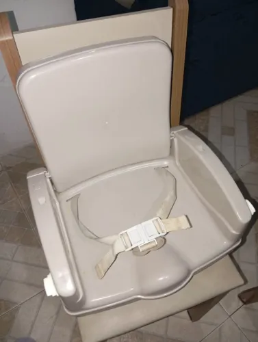 Assento adaptador de cadeira infantil