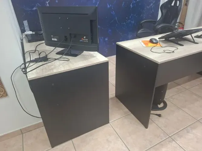 MESA DE ESCRITÓRIO SEMINOVA ? ESTILO MODERNO