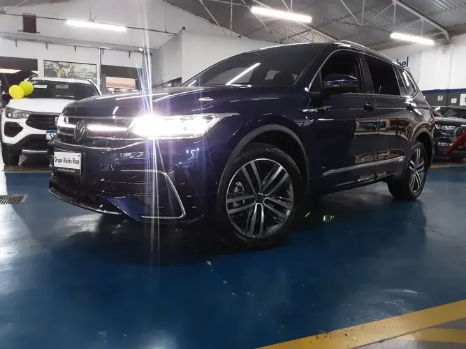 Volkswagen Tiguan Allspac R-line 300 TSI 2.0 2025