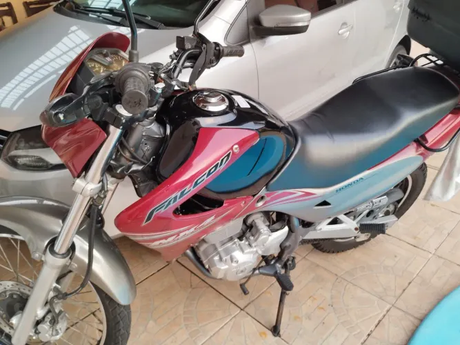 Falcon. 2008. Super conservada moto. Top