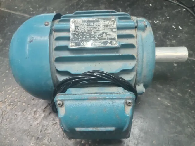 Motor trifásico WEG 2cv 380/660v