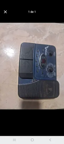 Pedaleira de guitarra beringher modelo X vamp